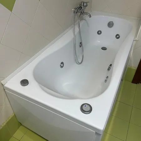 New With Courtyard Apartmán *